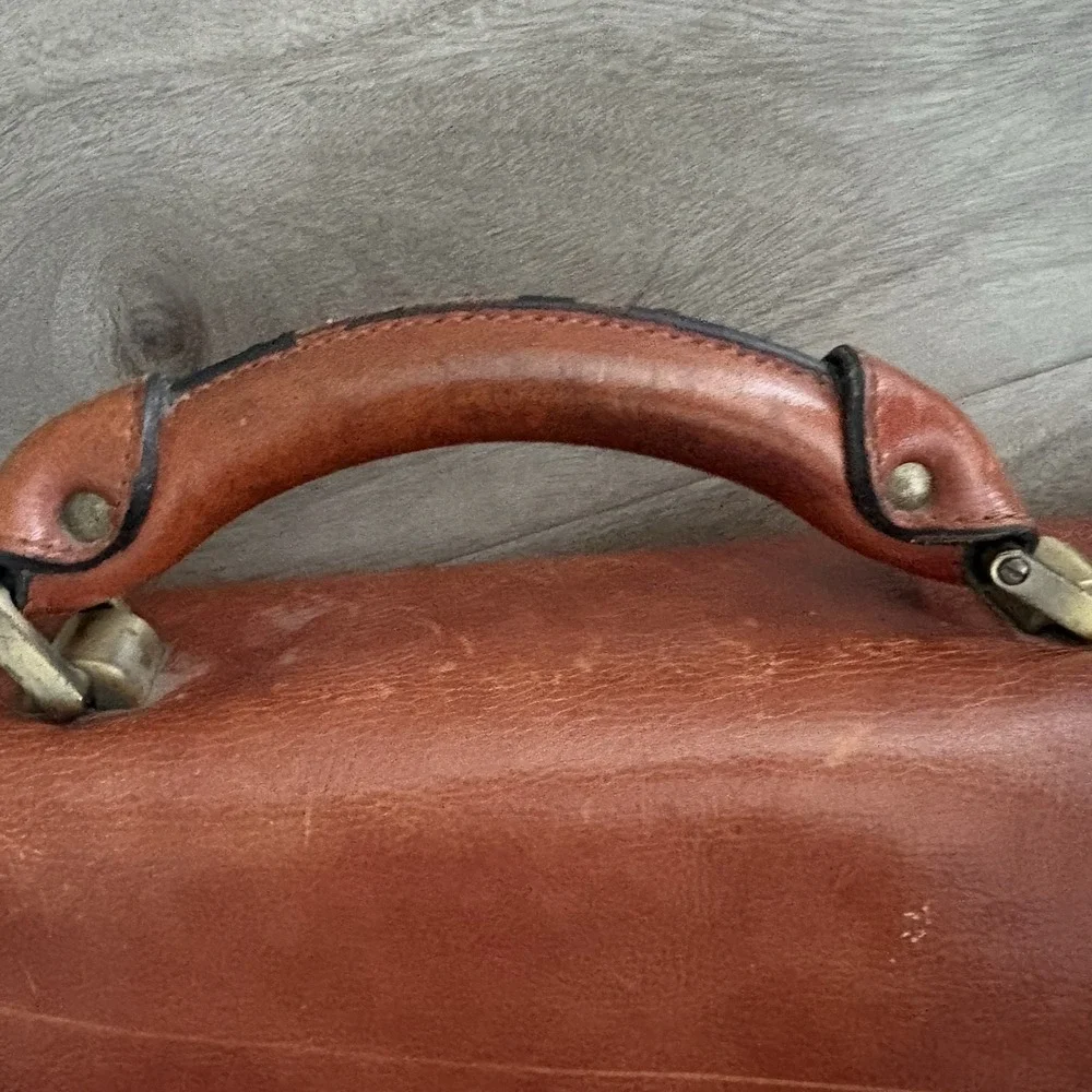 Avenues America‎ Vintage Leather Briefcase Portfolio Messenger Bag brown